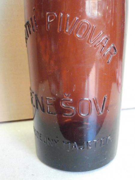 Pivní láhev - pivovar Benešov
