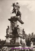 Poděbrady-Pomník krále Jiřího