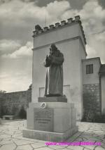 Uherský Brod-Museum J.A.Komenského se sochou