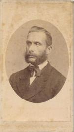 Kabinetka - muž