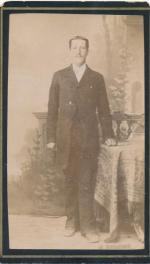 Kabinetka - muž - Josef