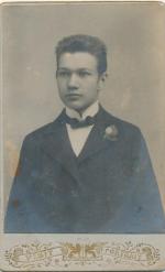 Kabinetka - muž