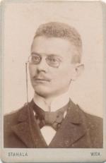 Kabinetka - muž - Vídeň