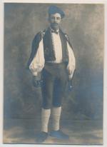 Kabinetka - muž v kroji