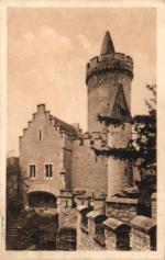 Hrad Kokořín - nádvoří 