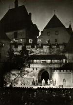 Karlštejn - divadlo na nádvoří 