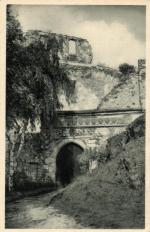 Hrad Točník - brána 