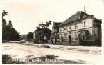 Kounice - sladovna a pomník 